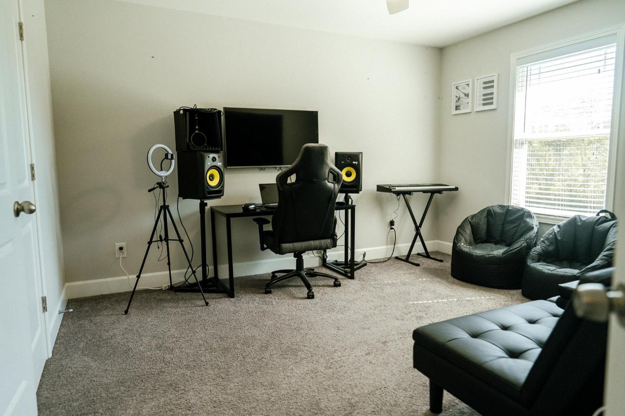 Enjoy This Mini-Mansion Near Downtown And The Airport! 애틀랜타 외부 사진